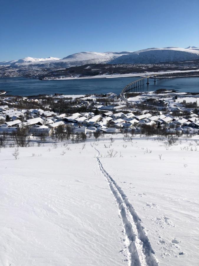 Apartmán Moderne Og Trivelig Leilighet, Med Unik Utsikt Tromsø Exteriér fotografie