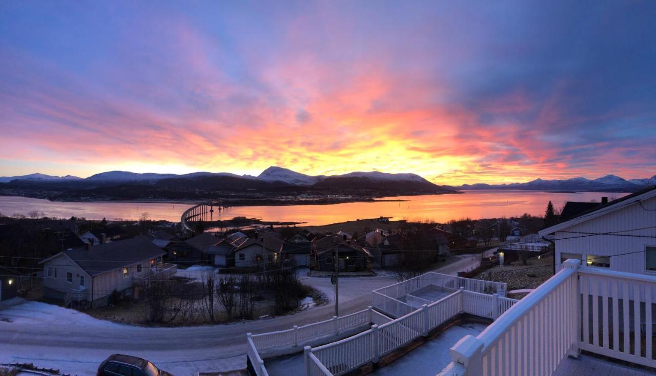 Apartmán Moderne Og Trivelig Leilighet, Med Unik Utsikt Tromsø Exteriér fotografie